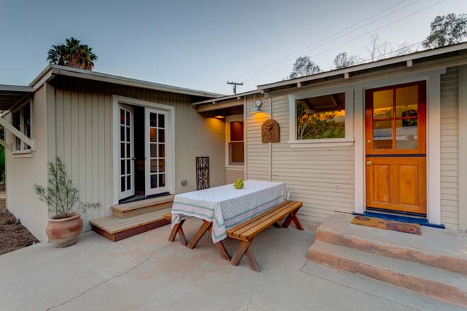 The recently renovated rental cottage and its new landscape transport visitors to the Outback. Photo: courtesy of Australian Native Plants Nursery